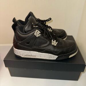 Jordan 4 Retro
Oreo (2015)